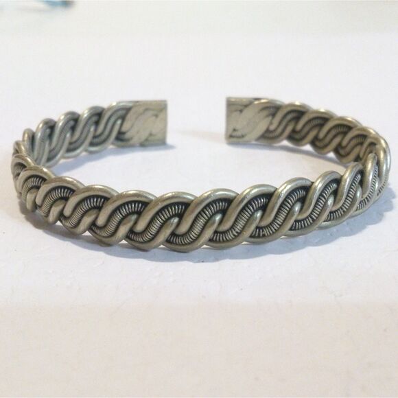 Vintage Silver Tone Coiled Wire Cuff Bracelet * - Picture 1 of 4